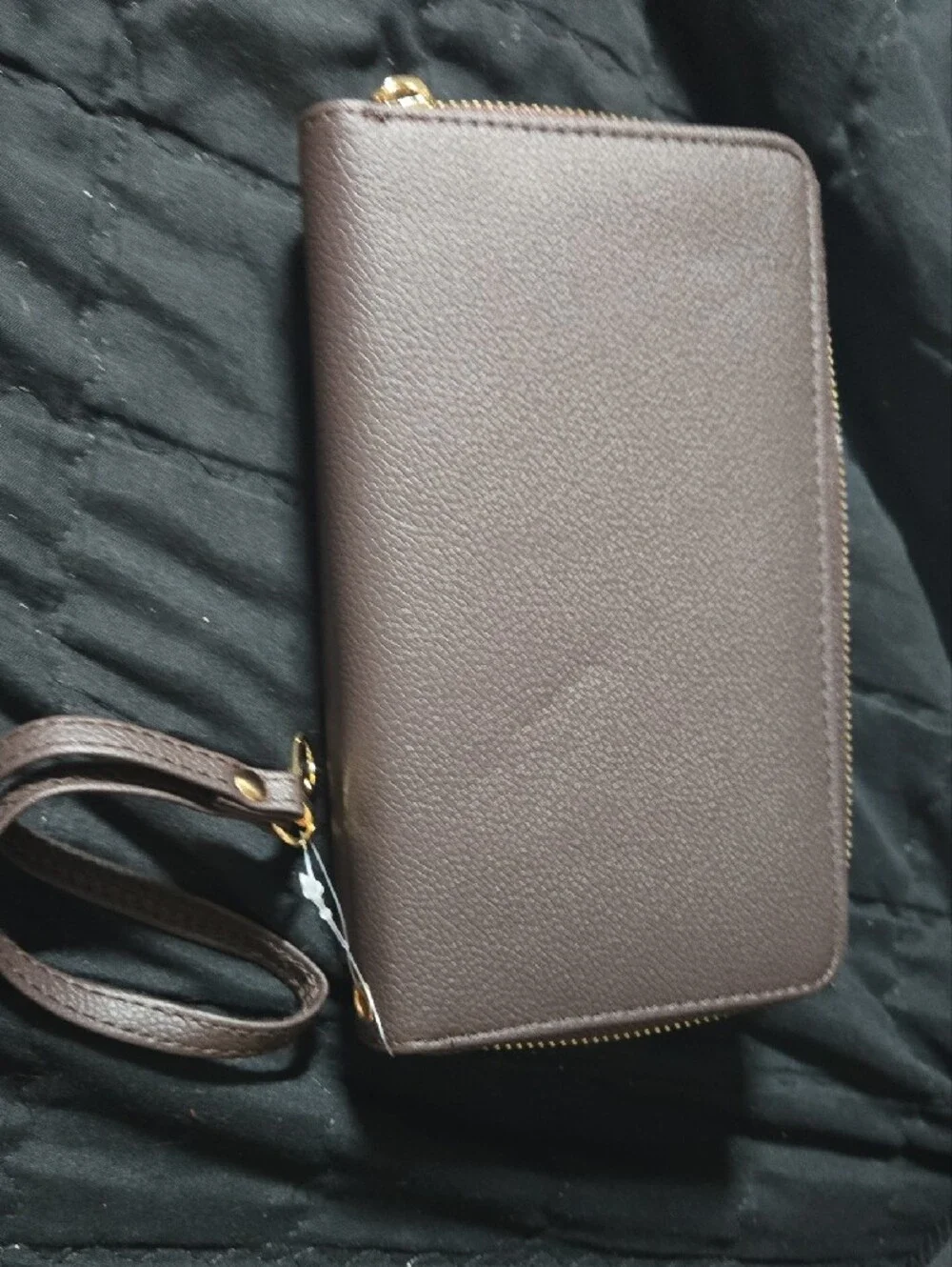 NEW London Fog Brown Pebbled Zip Wallet with Gold Hardware